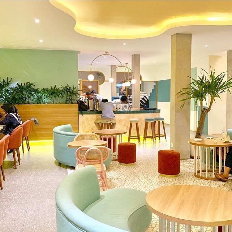 6 Tempat Makan Paling Instagramable Di Jakarta Pas Buat Nongkrong Bareng Sahabat Beauty Journal 6 Tempat Makan Paling Instagramable Di Jakarta Pas Buat Nongkrong Bareng Sahabat Beauty Journal