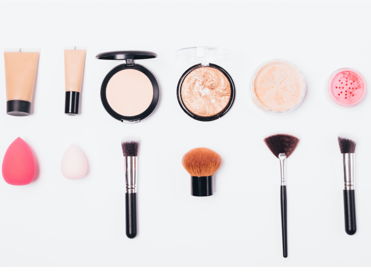 Brush vs Sponge, Mana yang Lebih Cocok untuk Anda? Beauty Journal